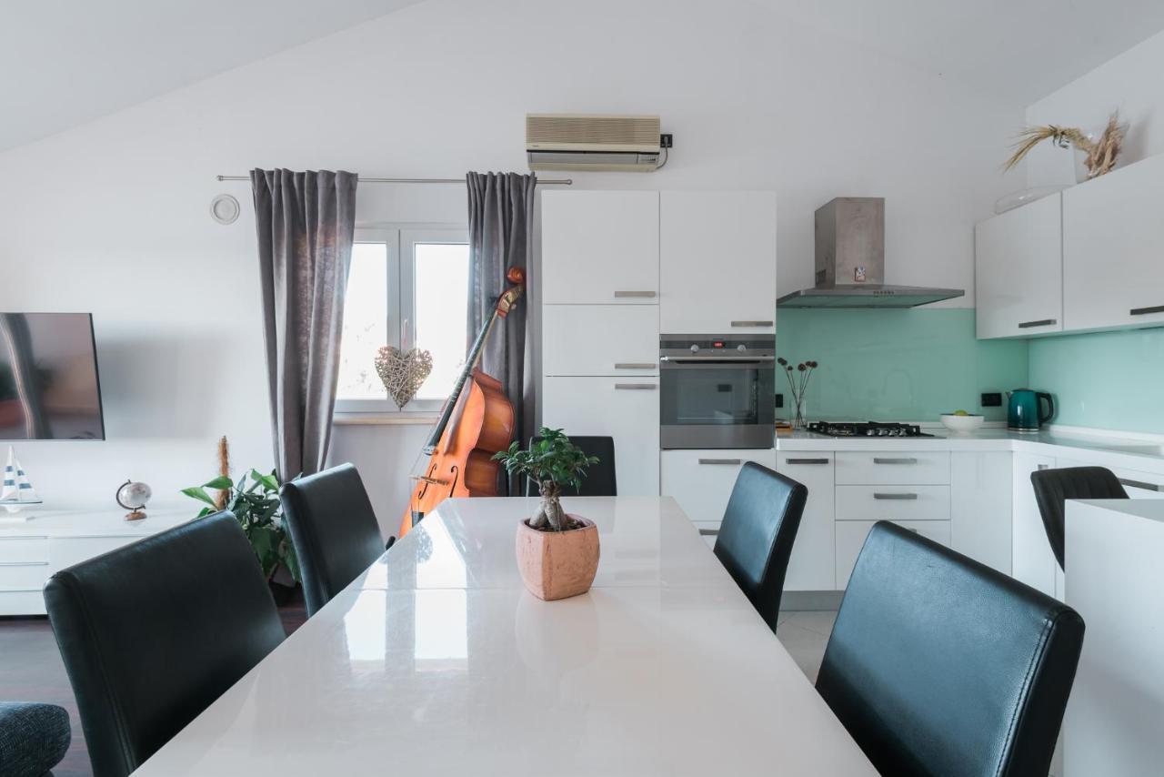 Accommodation Triton Lastovo Esterno foto